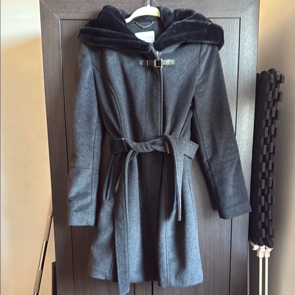Cole Haan Belted Gray Hooded Coat with Faux Fur Trim - Size 6